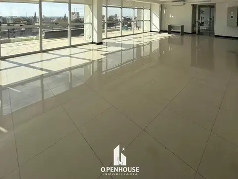 Oficina 4 ambientes con 2 baños