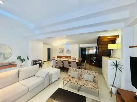 Casa en Venta al Este
