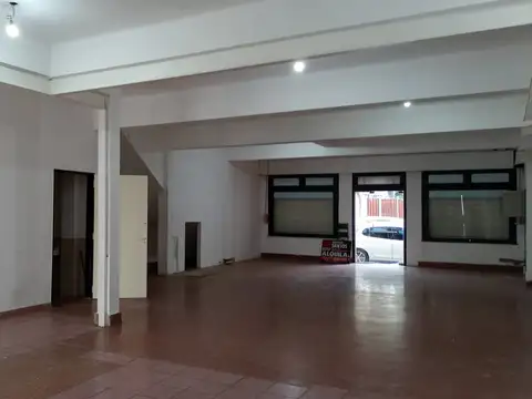 LOCAL COMERCIAL EN DOS PLANTAS