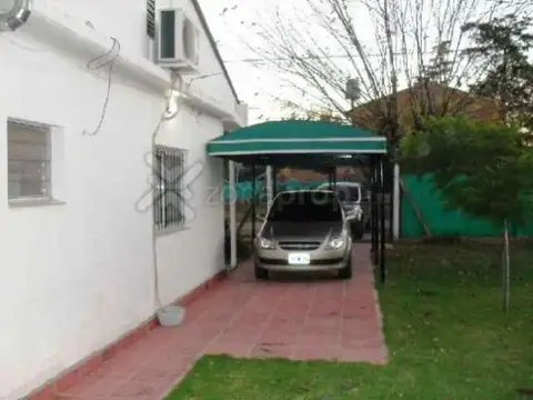 CASA EN VENTA DE 2 DORMITORIOS EN UDAONDO ITUZAINGO