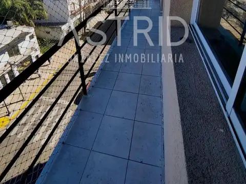 Departamento 2 ambientes a la venta en Tigre centro con coch