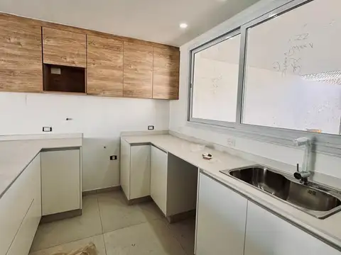 Depto Tipo Casa en Alquiler en Altos del Limay, $ 3.300.000
