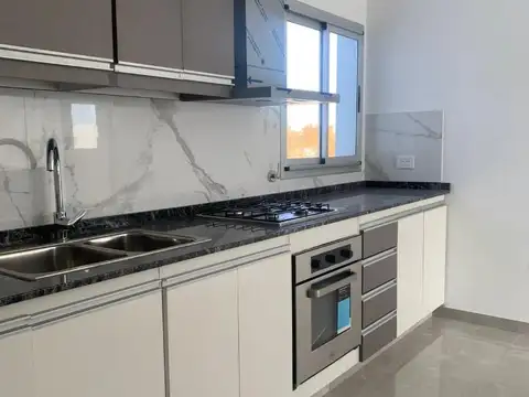 Departamento en Alquiler con 1 cochera