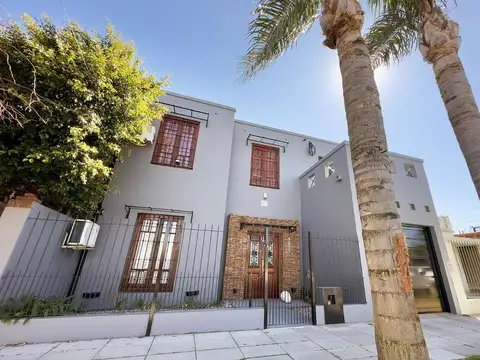 RAMOS MEJIA OPORT VENTA CASA 5 AMB PILETA JDIN GGE