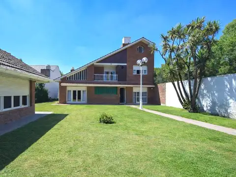 Casa 6 ambientes con 6 baños