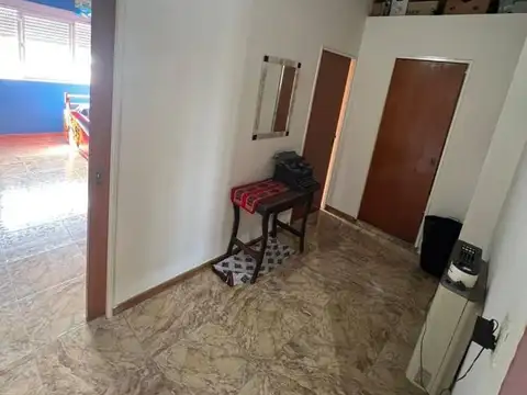 Casa 5 ambientes con 4 baños