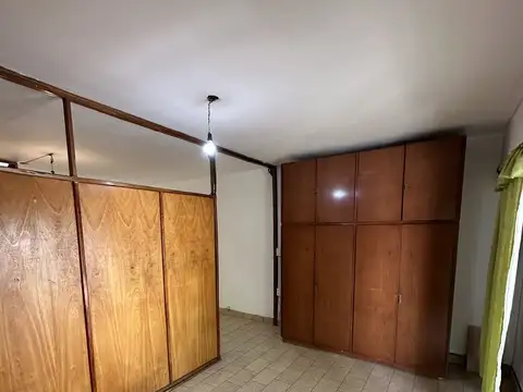 25 de mayo 1700, Piso 3