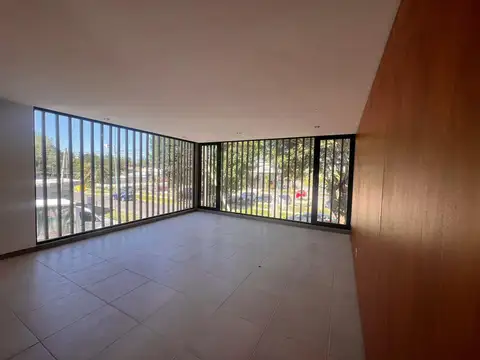 Oficina en Alquiler en Joaquin Gorina, $ 750.000