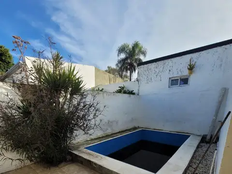 SE VENDE CASA EN STO. TOMÉ, 2 DORM. Y PILETA