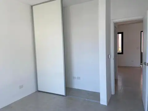 Departamento en Venta en Del Viso, USD 150.000
