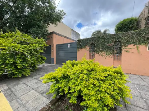 EXCELENTE CASA EN LOTE PROPIO - 10.50X24 - TALCAHUANO 900