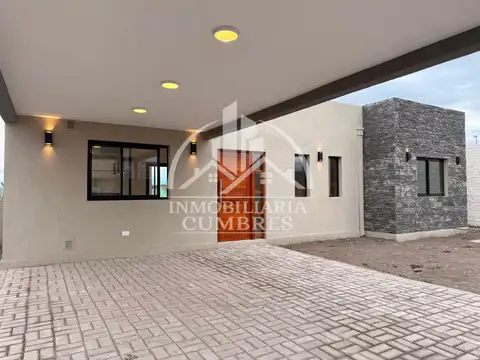 CASA EN VENTA CIRCUNVALCION OESTE 
