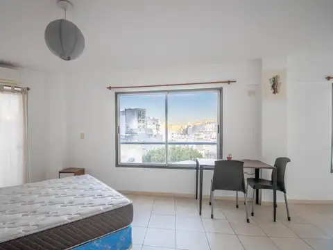 Monoambiente en alquiler temporario con BALCÓN en Monserrat