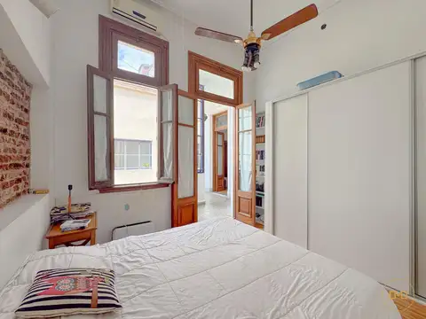 Luminoso PH con terraza, segundo piso por escalera