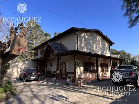 Casa En Venta En Benavidez Entre Av Benavidez Y Av Alvear