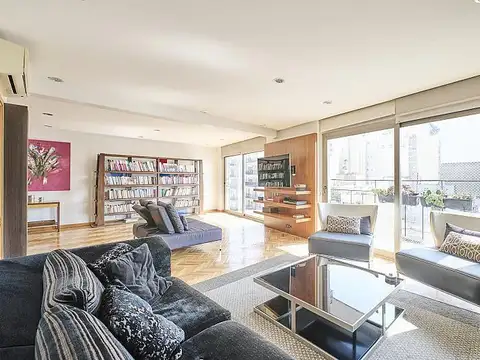 Cuatro ambientes con vista abierta, cochera fija, impecable, Recoleta.