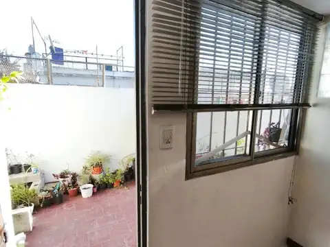 SE VENDE PH TRES AMBIENTES CHILAVERT APTO CREDITO