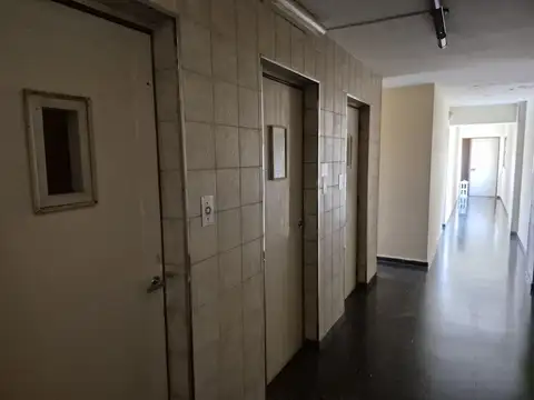Departamento 7 ambientes con 2 baños