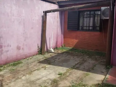 Casa 4 ambientes con 1 baño