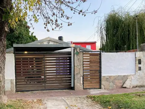 VENTA CASA 3 DORMITORIOS - a 700 metros del RIO- GRANADERO BAIGORRIA