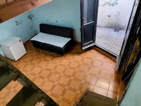 Depto Tipo Casa 2 ambientes con 1 baño