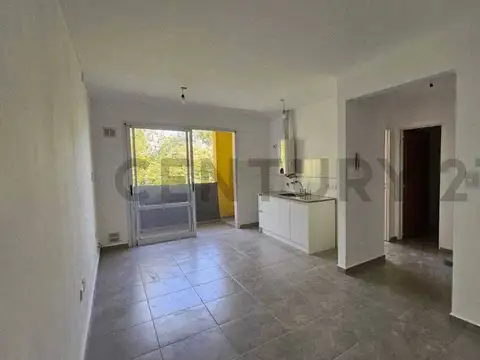 15 Entre Montevideo y 171 4700, Piso 0
