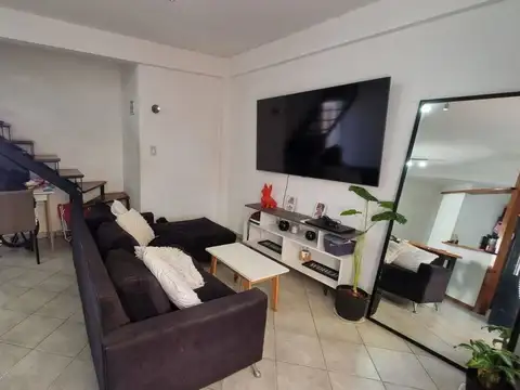 Depto Tipo Casa en Venta 16 años