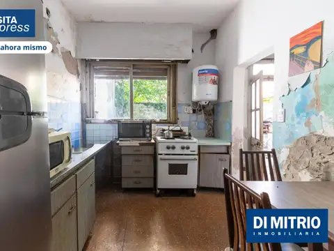 Casa a reciclar sobre Lote Propio de 8,66 x 43,30!