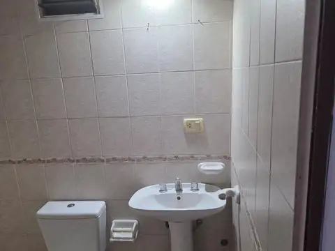 Oficina en Alquiler en Campana, $ 800.000