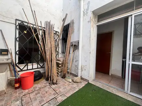 Depto Tipo Casa en Venta 70 años