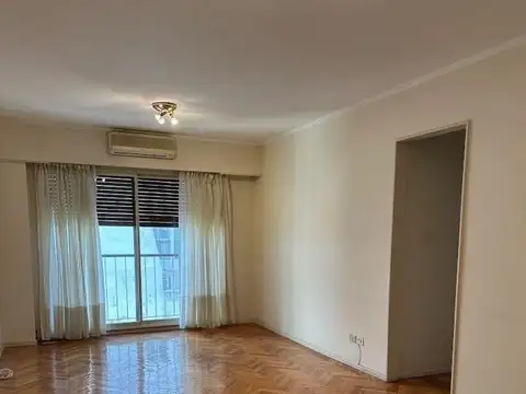 Libertad 1100, Piso 8