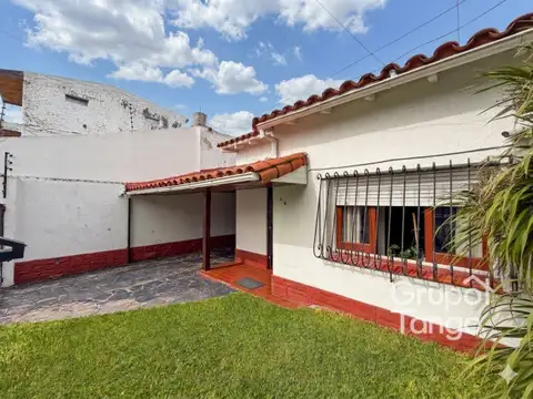 Leandro N. Alem 218 , Piso 0