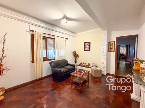 Casa en Venta en Bernal, USD 165.000