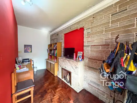 Venta Casa Cuatro Ambientes Bernal Patio Quincho Parrilla Cochera