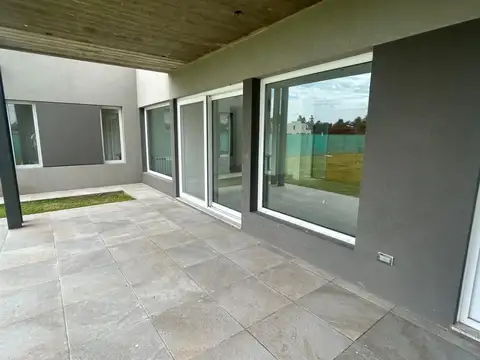 Casa en Venta en Haras Del Sur 3, USD 235.000