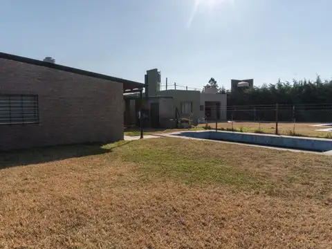 Casa 5 ambientes con 2 baños