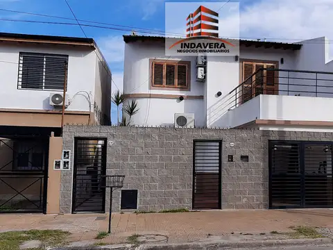 GRAN PH AL FRENTE DE 195 M2 – 5 DORMITORIOS. 3 BAÑOS. PATIO. 2 TERRAZAS. COCHERA – Caseros