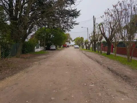 Terreno en Venta en Barrio 2 De Abril, USD 18.000