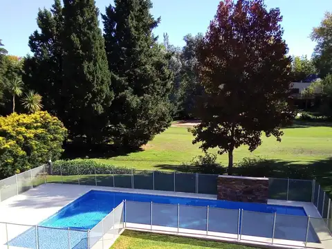 Casa 6 ambientes con 4 baños