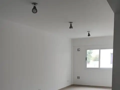 Departamento en Alquiler en Villa Luzuriaga, $ 450.000