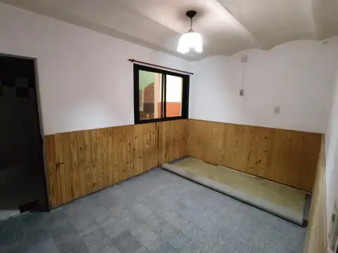 Casa 12 ambientes con 3 baños
