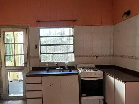 ¡Casa en venta! - 3 dormitorios, patio y terraza - RODRIGUEZ AL 3000, Barrio Jorge Cura