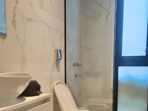 Casa en Alquiler con 5 cocheras