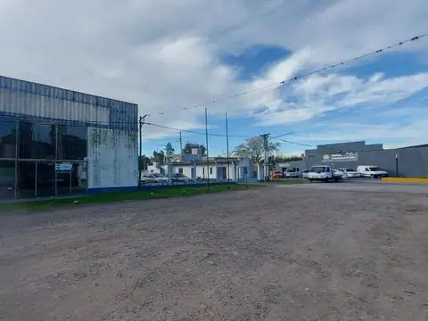 Av Eva Peron (ex ruta 8) y Cordoba 800