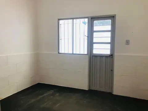 Av. Rivadavia 8000, Piso PB