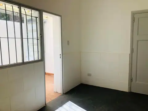 PH de dos ambientes con patio APTO CRÉDITO o FINANCIACIÓN PRIVADA  SIN EXPENSAS 