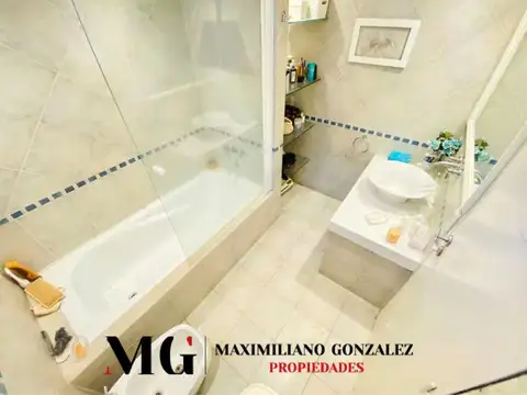 Casa 5 ambientes con 2 baños