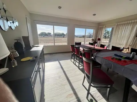 Casa en Venta con 4 cocheras