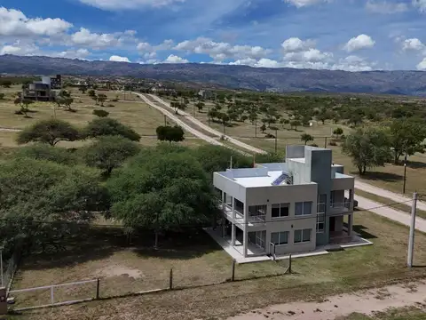 CASA 3 DORMITORIOS MINA CLAVERO