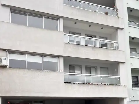 COCHERA EN VENTA - LA PLATA